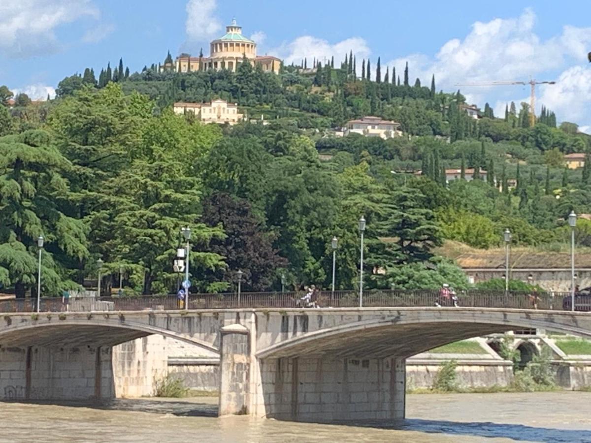 Notti Sull'Adige Hotel Verona Luaran gambar