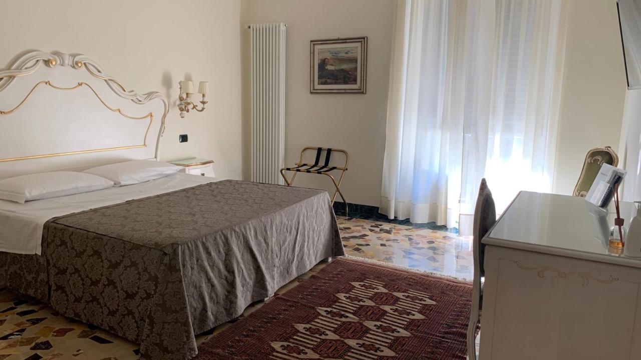 Notti Sull'Adige Hotel Verona Luaran gambar